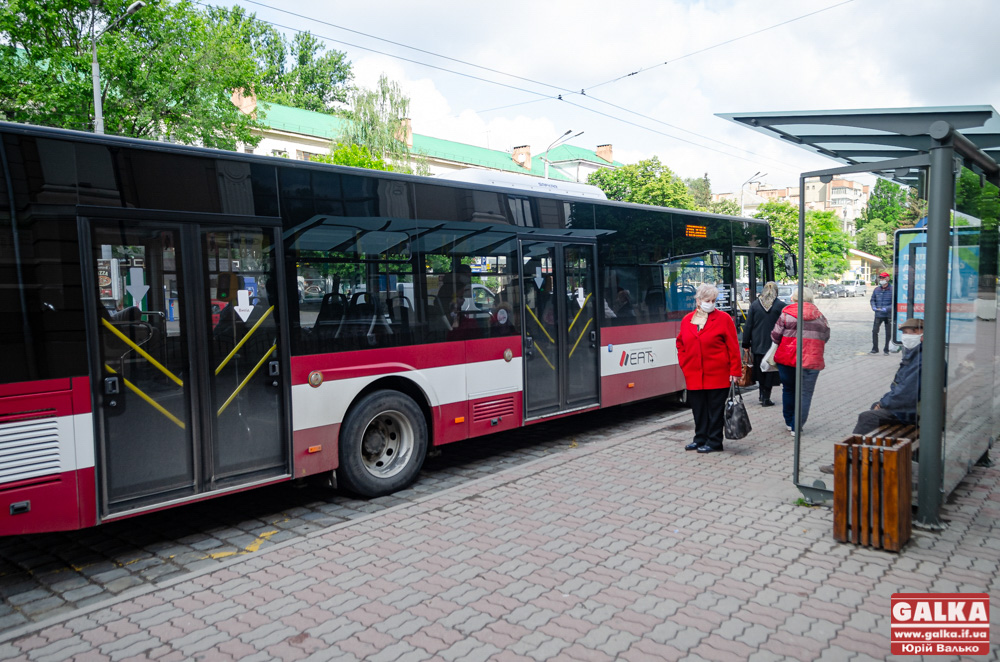 У Франківську побільшає комунальних автобусів на кількох маршрутах