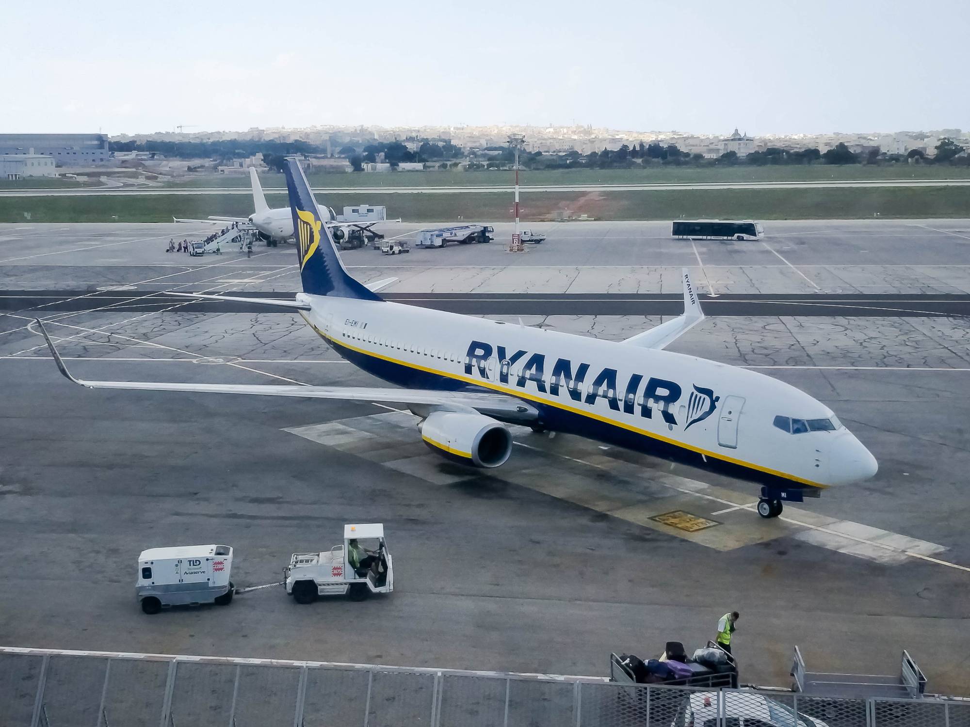 Ryanair істотно скоротив кількість рейсів з України