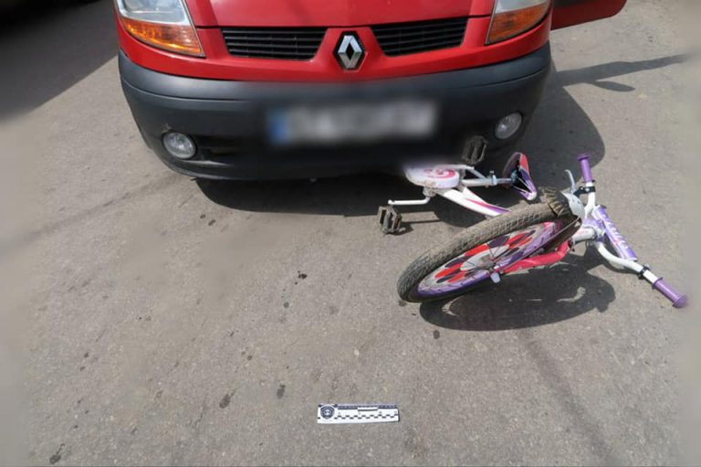 У Коломиї в ДТП загинула восьмирічна дівчинка (ФОТО)