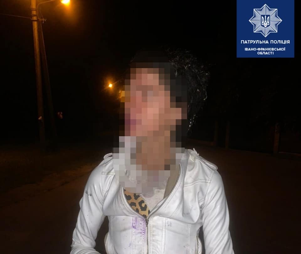 Жінку, яка перебувала в міжнародному розшуку, знайшли в дзвіниці церкви у Франківську (ФОТО)