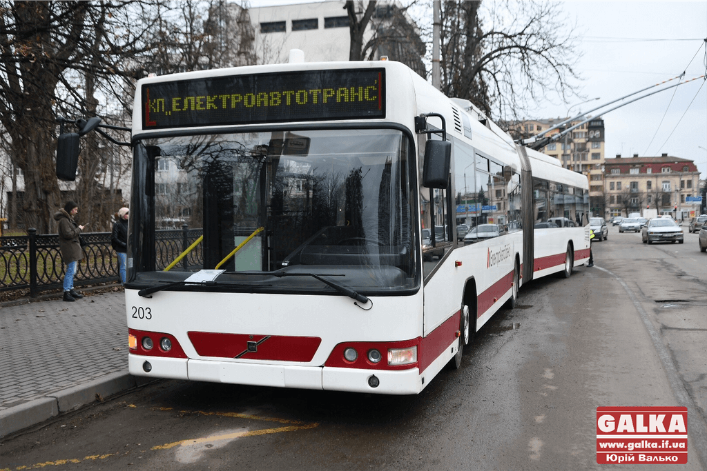 На вулицях Франківська менше тролейбусів – економлять електрику