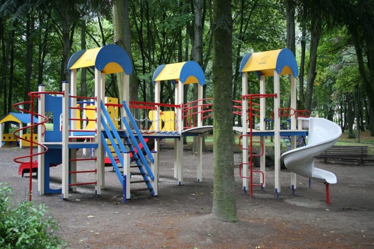 Ігрову зону для дітей хочуть облаштувати біля церкви на Гаркуші