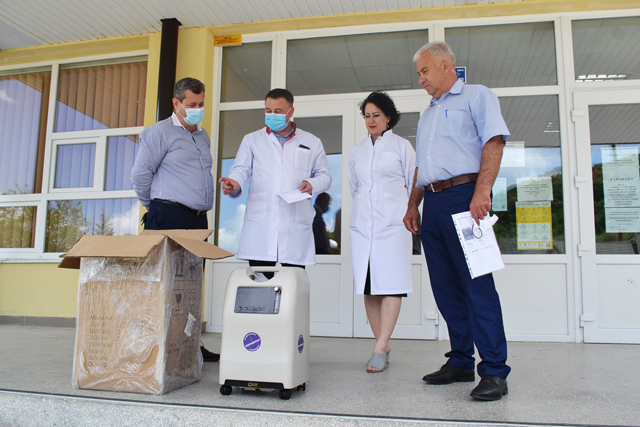 Благодійники передали лікарні в Галичі медичне обладнання (ФОТО)