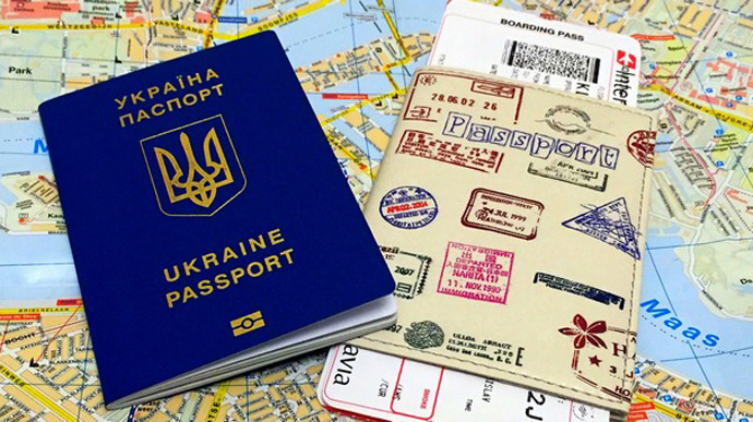 Кордони для українців уже відкрили 42 країни: куди можна поїхати