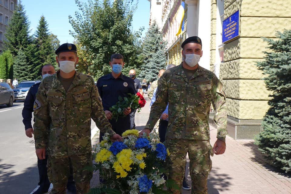 Поліціянти Франківщини вшанували пам’ять загиблих на службі колег (ФОТО)