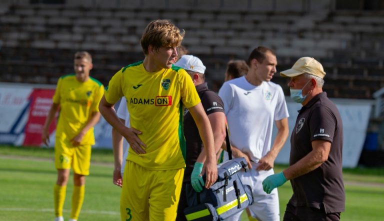 Захисник і хавбек “Прикарпаття” – у символічній збірній 29 туру Першої ліги