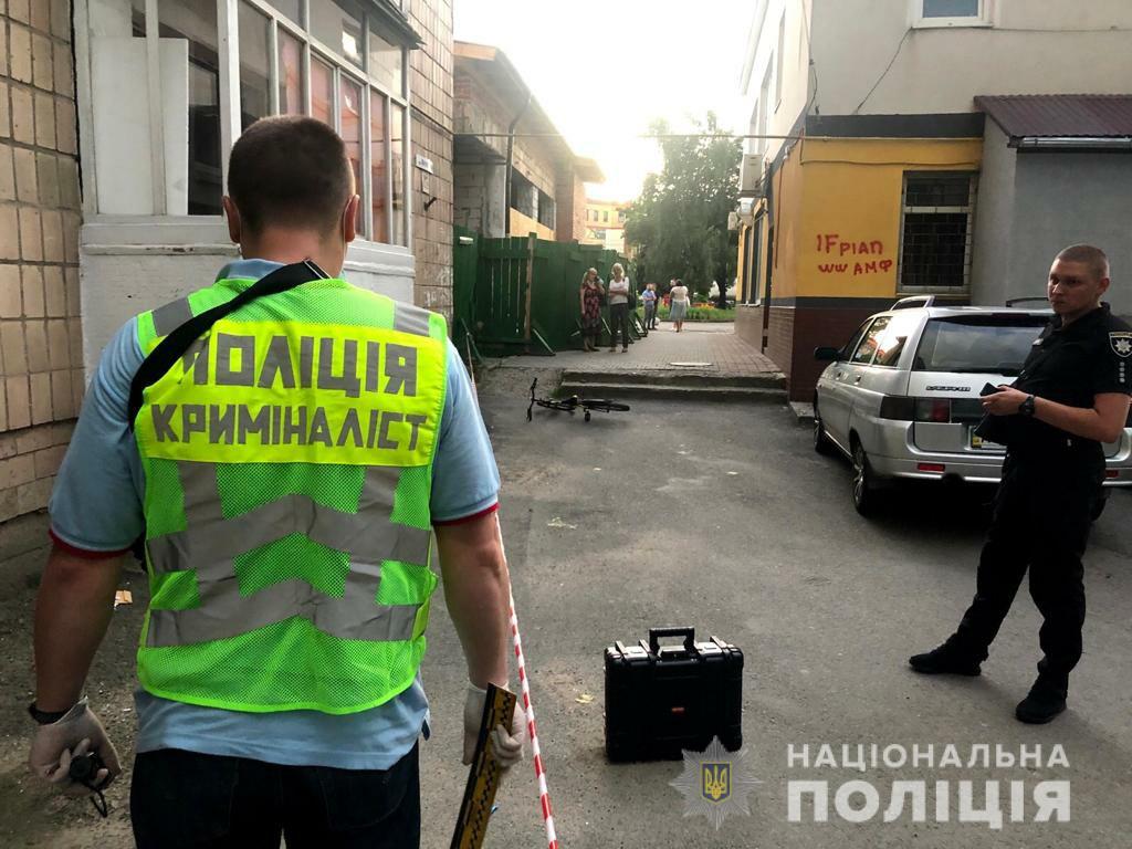 Поліція встановила особу та оголосила в розшук зловмисника, який у червні на Вовчинецькій підстрелив чоловіка (ФОТО, ВІДЕО)