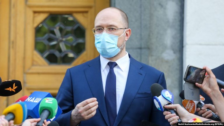 Шмигаль повідомив, коли в Україні почнеться «нормальний навчальний рік»