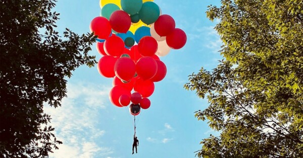 Відомий американський ілюзіоніст збирається пролетить над штатом на повітряних кульках (ВІДЕО)