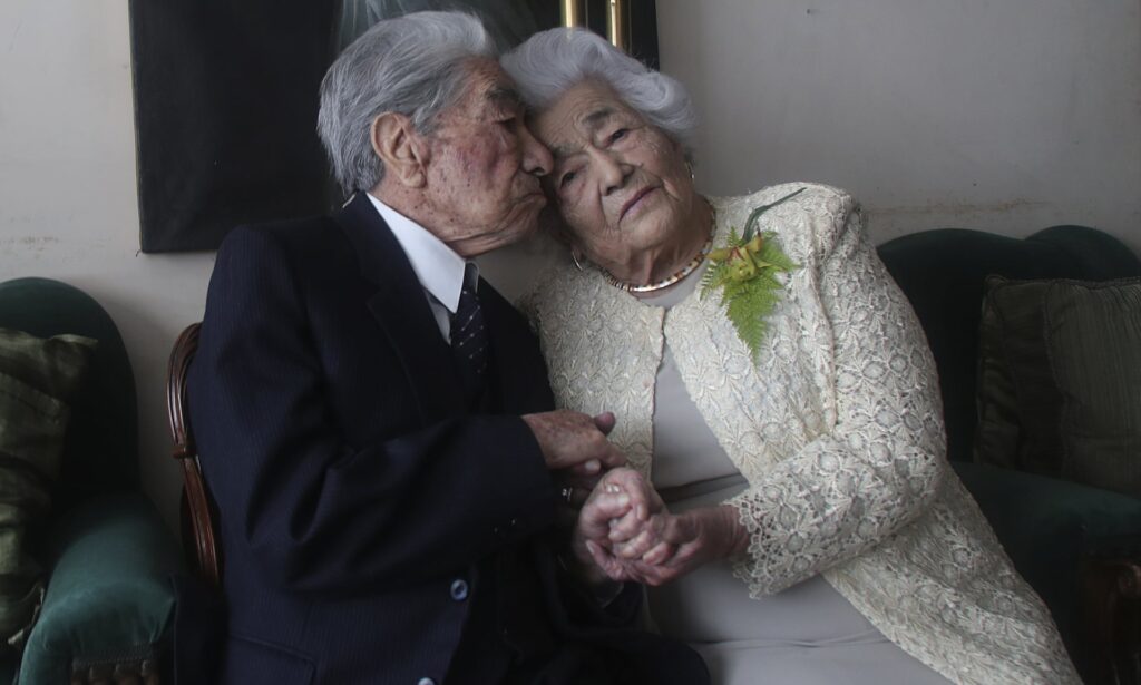 Разом 79 років: назвали найстарішу пару у світі (ФОТО)