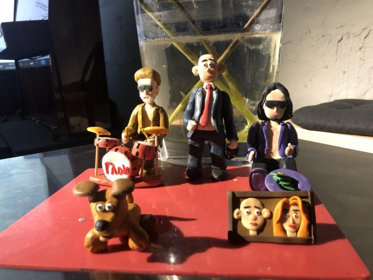 Гумор, сарказм, іронія: «пластиліновий» кліп на пісню Братів Гадюкіних презентували у Франківську (ФОТО, ВІДЕО)