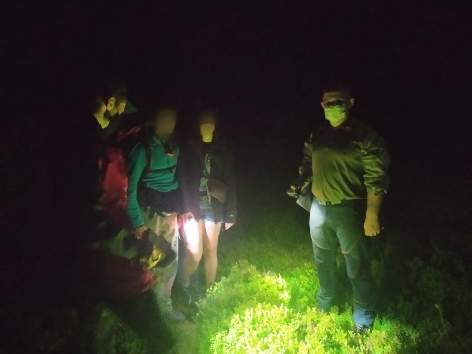 Вночі на Говерлі блукали двоє туристів з Одеси – знадобилася допомога рятувальників (ФОТОФАКТ)