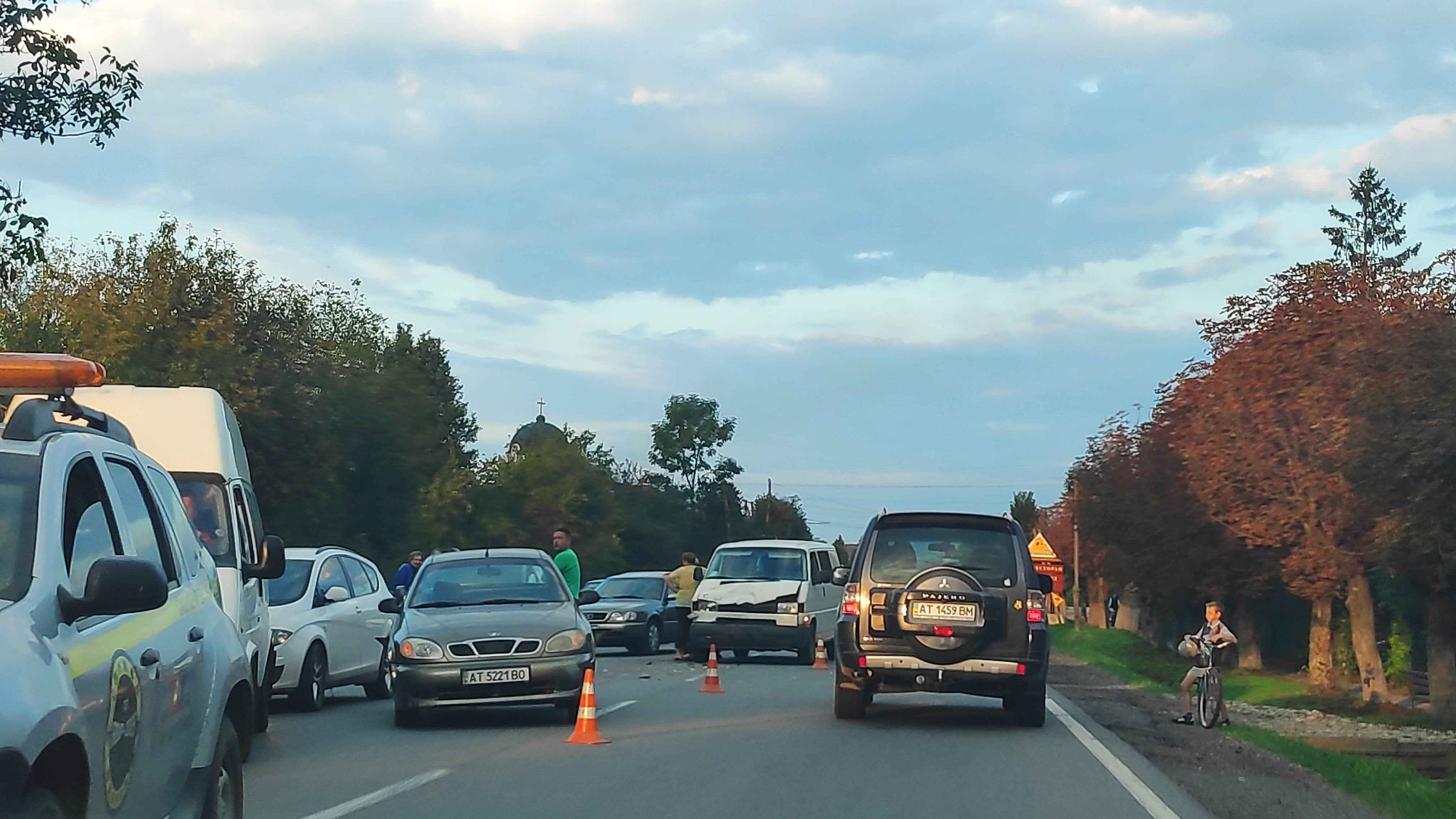 У Брошнів-Осаді Фольксваген в’їхав у Ланос, є травмована (ФОТО)