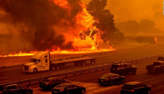 Жертвами пожеж на заході США стали щонайменше 28 людей: десятки зникли безвісти