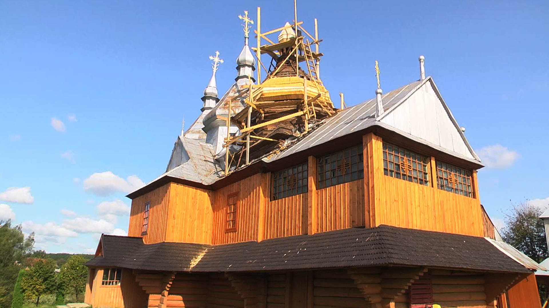 200-річний дерев’яний храм реставрують на Коломийщині (ВІДЕО)