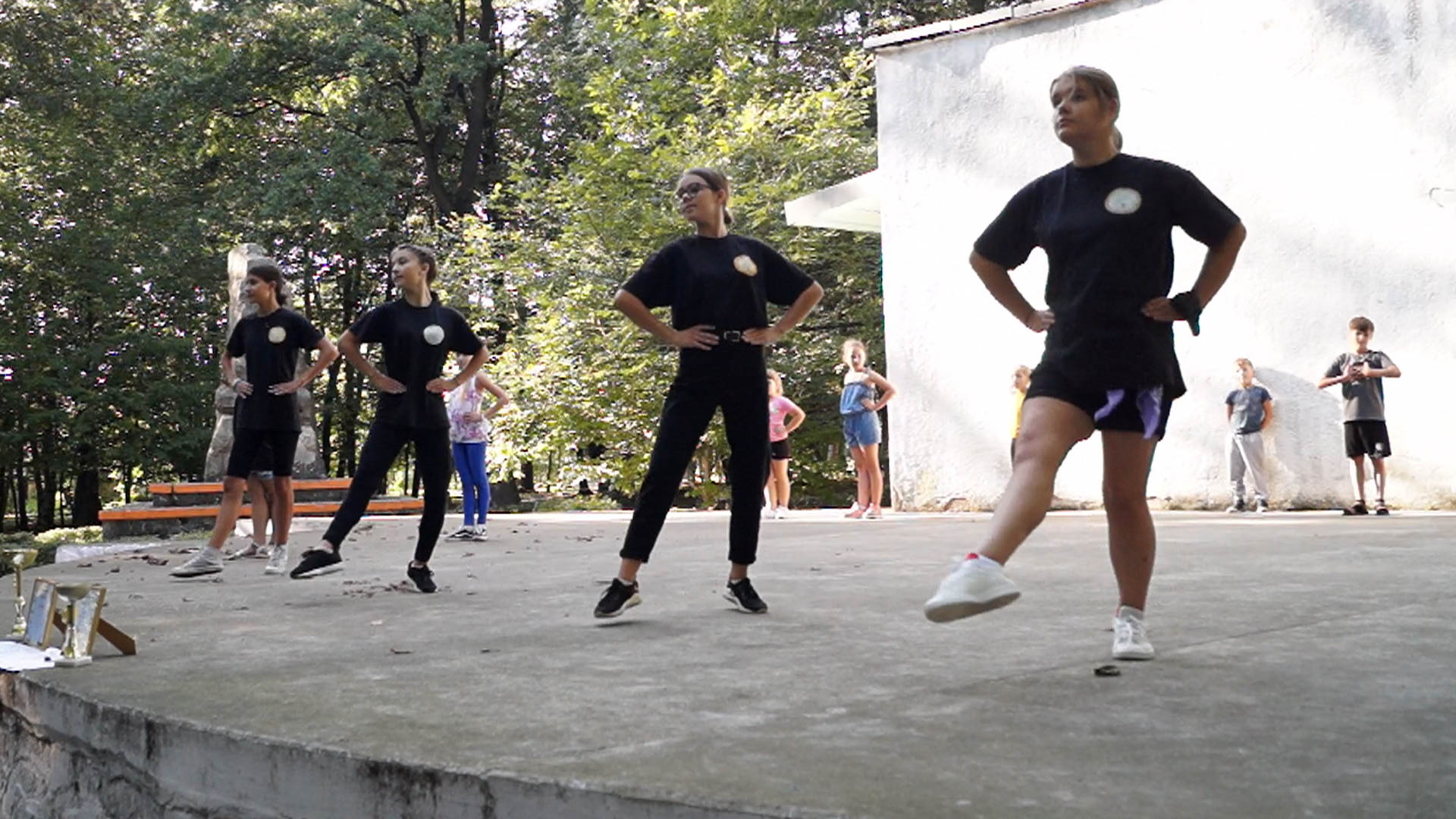 Коломийські танцюристи перемогли на фестивалі в Болгарії (ВІДЕО)