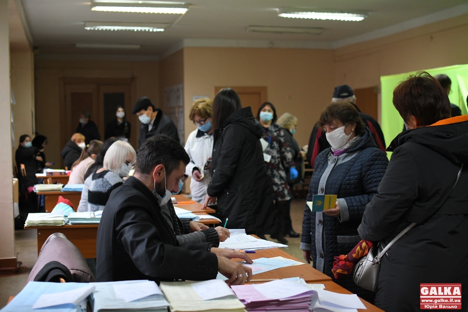 Явка виборців у Франківську станом на 17 годину – 30%