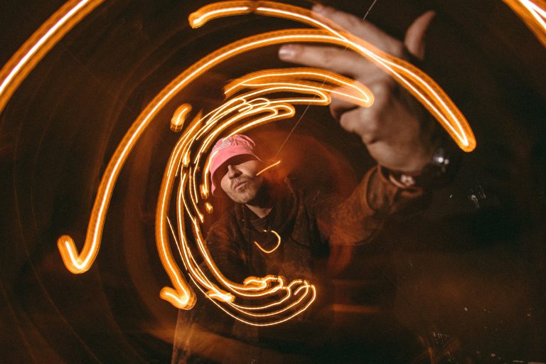 Гурт KALUSH презентував душевний трек “Зорі” (ВІДЕО)