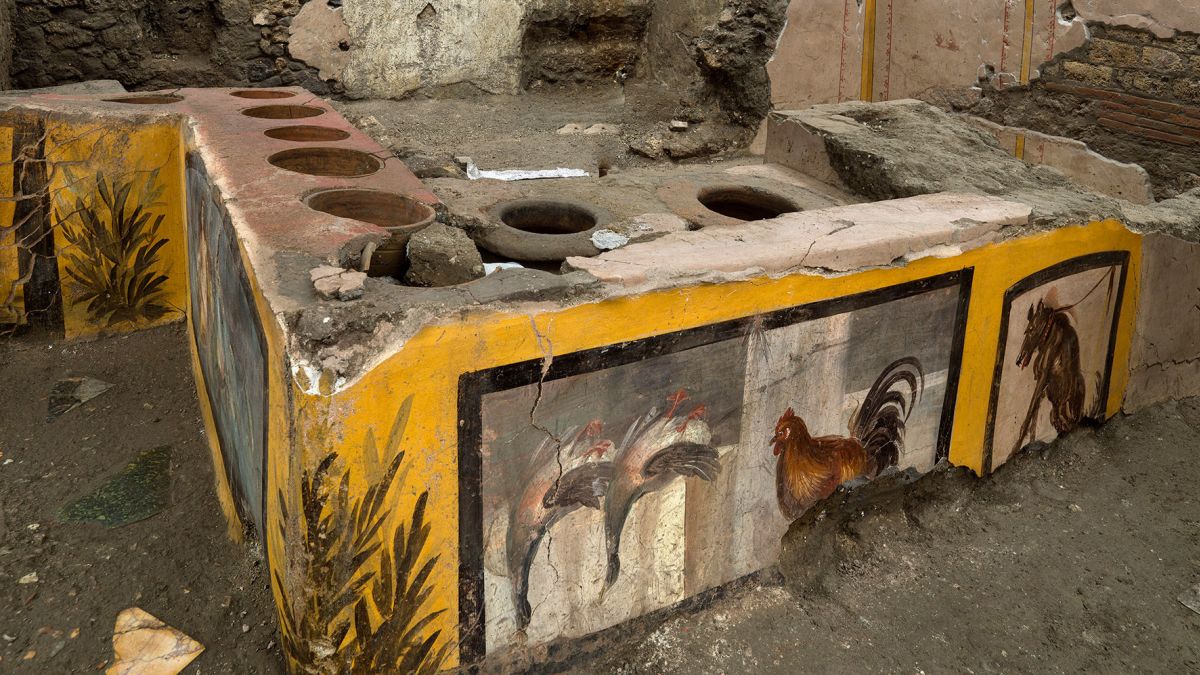 У Помпеях археологи виявили стародавній кіоск з вуличною їжею, прикрашений фресками