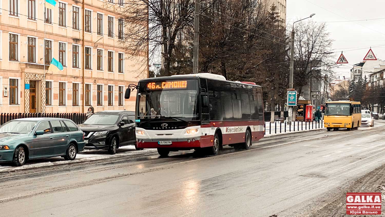 В Івано-Франківську запустили нові автобусні маршрути до приєднаних сіл