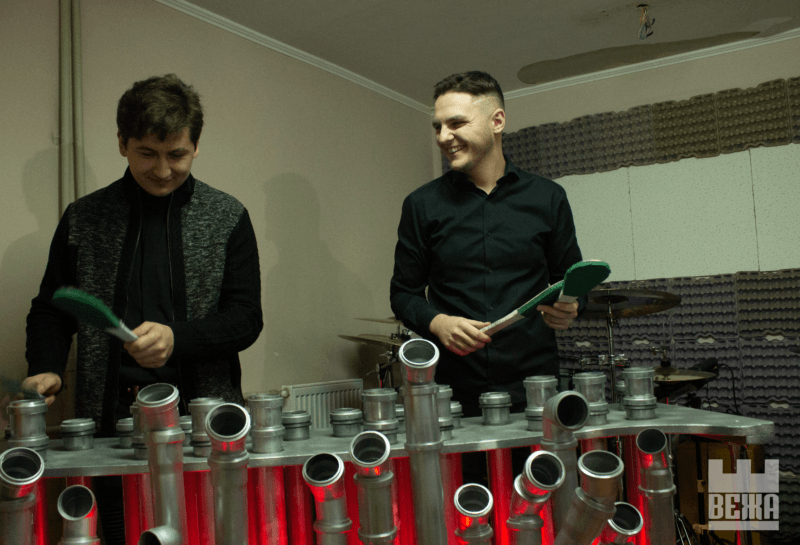Оригінальна музика: івано-франківські музиканти першими в Україні створили та освоїли трубофон (ФОТО, ВІДЕО)
