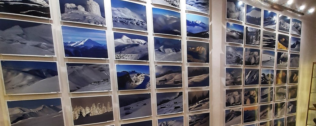“Коли гори – це робота”: прикарпатський гірський рятувальник презентував фотовиставку