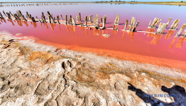 Відоме Рожеве озеро Арабатської Стрілки з’явилося в 3D