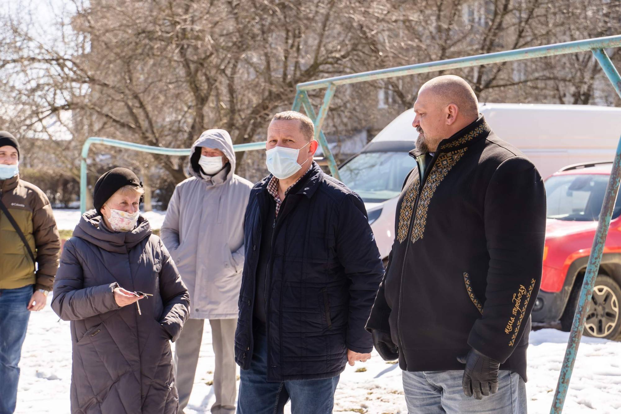 Василь Вірастюк разом з головою Надвірнянської міської територіальної громади поспілкувалися з краянами про проблеми міста