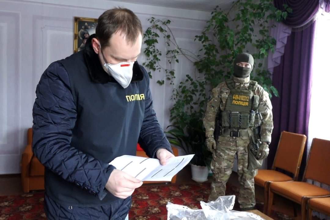 На Косівщині поліція з КОРДом провела обшуки у лісових господарствах і на пилорамах (ФОТО)