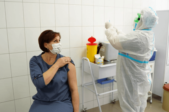 Наступного тижня почнуть вакцинувати франківських вчителів та вихователів – Марцінків