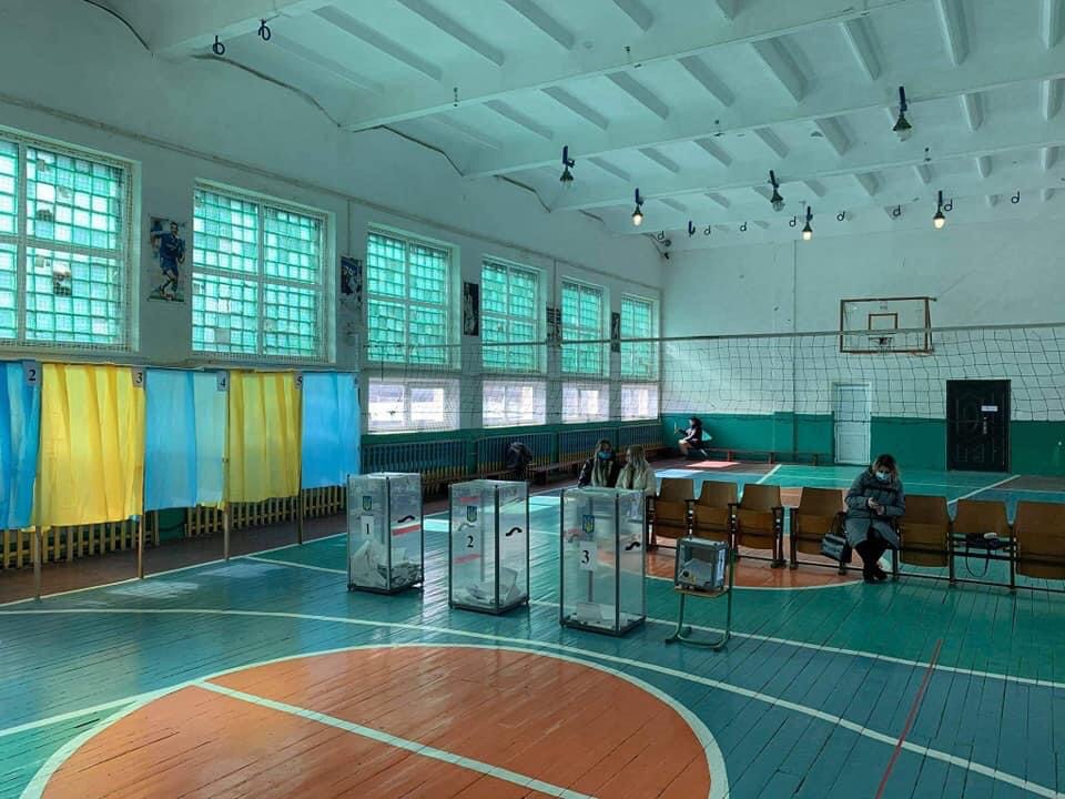 Явка виборців на Прикарпатті станом на 16 годину – 21% (ФОТО)