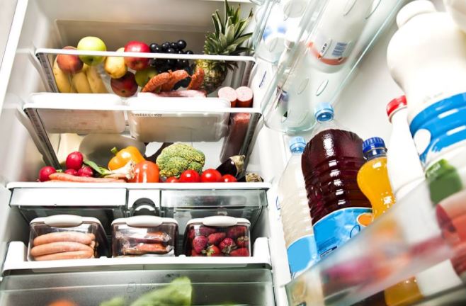 Як зберігати продукти в холодильнику довше: три корисні поради