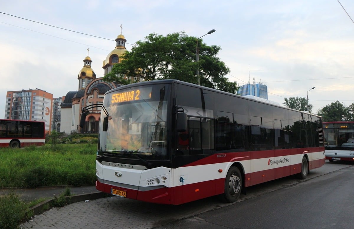 З 24 квітня по 4 травня: які франківські автобуси їздитимуть на кладовище у Чукалівку (СПИСОК)