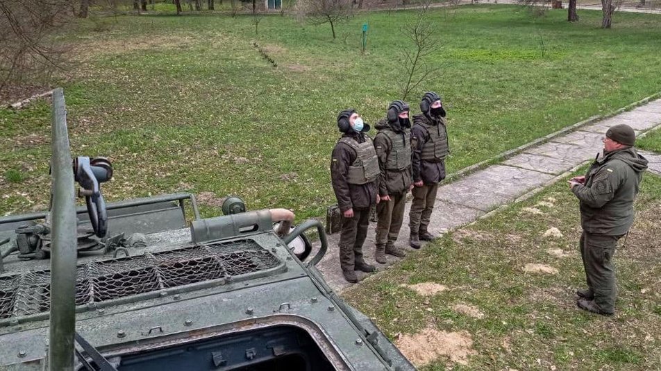 Вдосконалили навички стрільби з бронетранспортера. Нацгвардійці пройшли навчання на Прикарпатті (ФОТО)