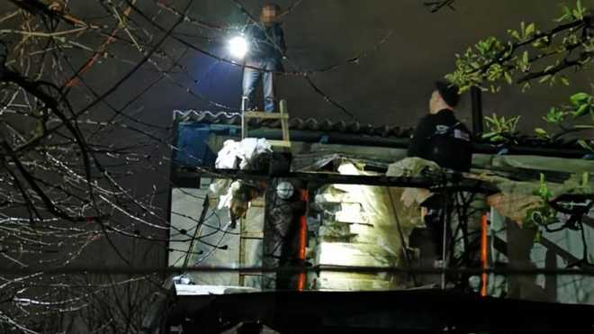 Порізав все тіло та стрибнув з висоти: в Борисполі патрульні врятували самогубця