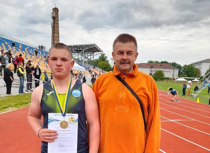 Юний прикарпатець став чемпіоном України зі штовхання ядра (ФОТО)