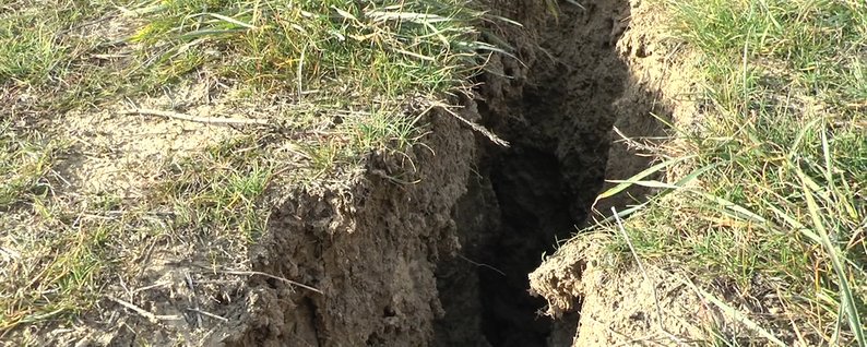 У селі на Надвірнянщині стався зсув ґрунту: близько 10 будинків під загрозою знищення