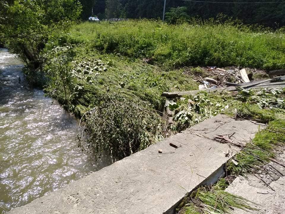 На Надвірнянщині стихія пошкодила чотири мости (ФОТО)