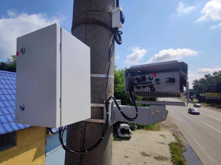 У Франківську встановили камери, які “ловитимуть” водіїв-порушників: де – секрет (ФОТО)