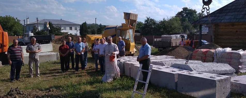 На Косівщині почали будувати гігантський дзбан (ФОТО)