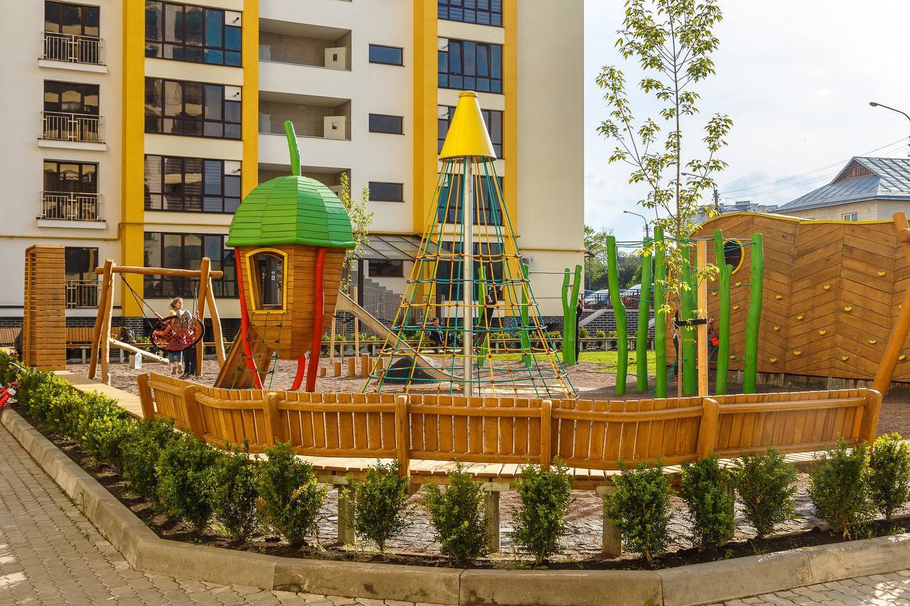 БК Вертикаль облаштовує сучасні екологічні дитячі майданчики у житлових комплексах