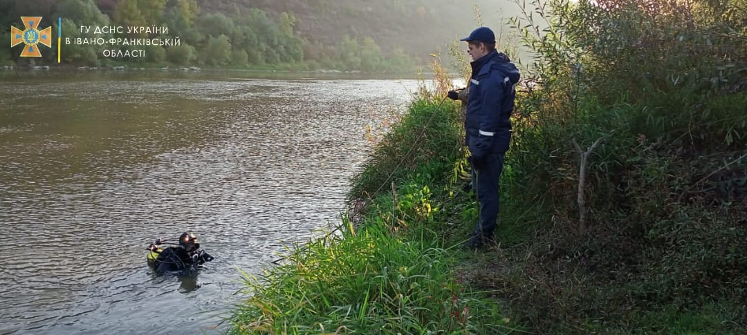 Рятувальники знайшли тіло рибалки, який потонув у Дністрі (ФОТО)