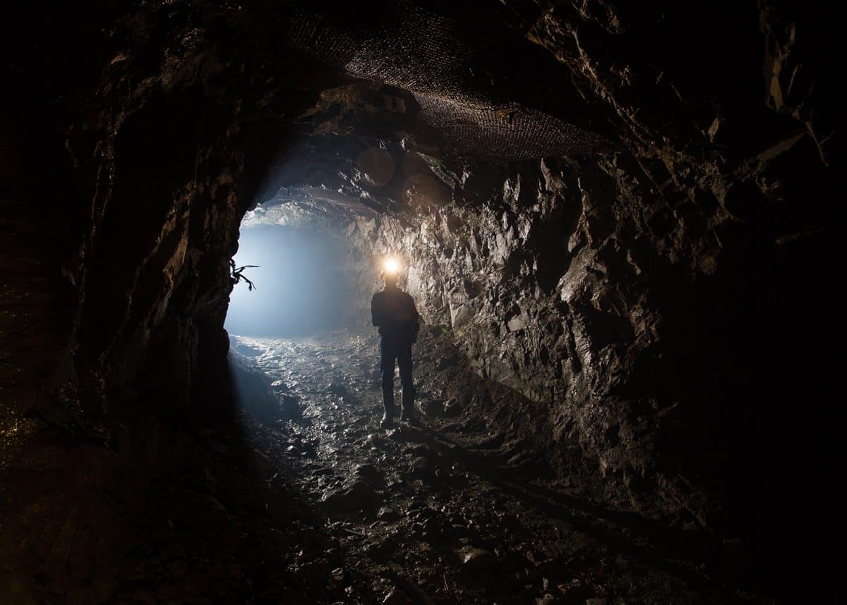 Аварія на шахті на окупованому Донбасі: загинули 9 гірників