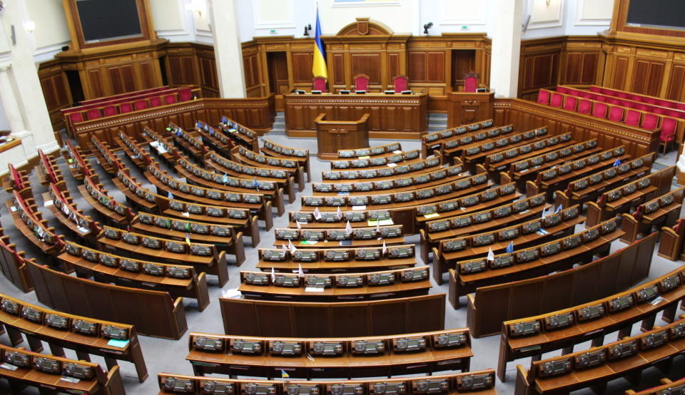 У парламенті просять СБУ перевірити АЗС “БРСМ-Нафта” через фінансування протестів Московського патріархату