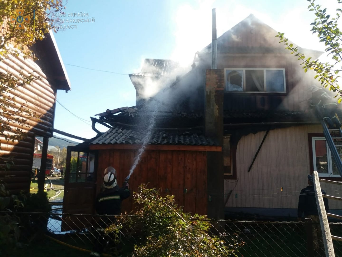 У Яремче рятувальники ліквідували пожежу в будинку (ФОТО)