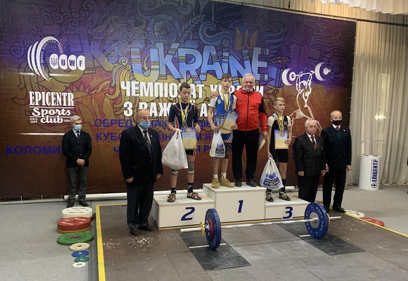 Юра Климкович з Калуша – чемпіон України з важкої атлетики U13 (ФОТО)