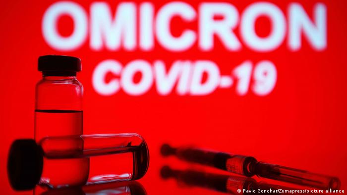 Фактчек від Галки: новий штам коронавірусу Omicron. Він страшніший за “дельту”? Коли буде вакцина?