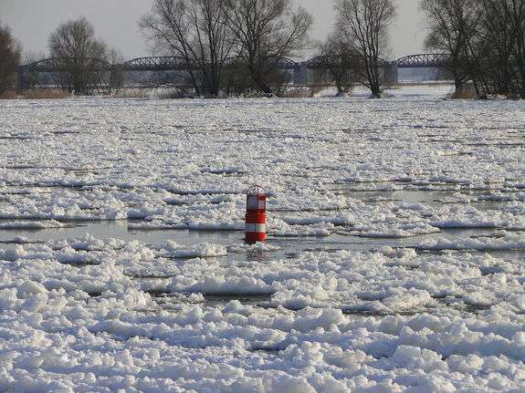 У Дністрі може піднятися вода через танення льоду