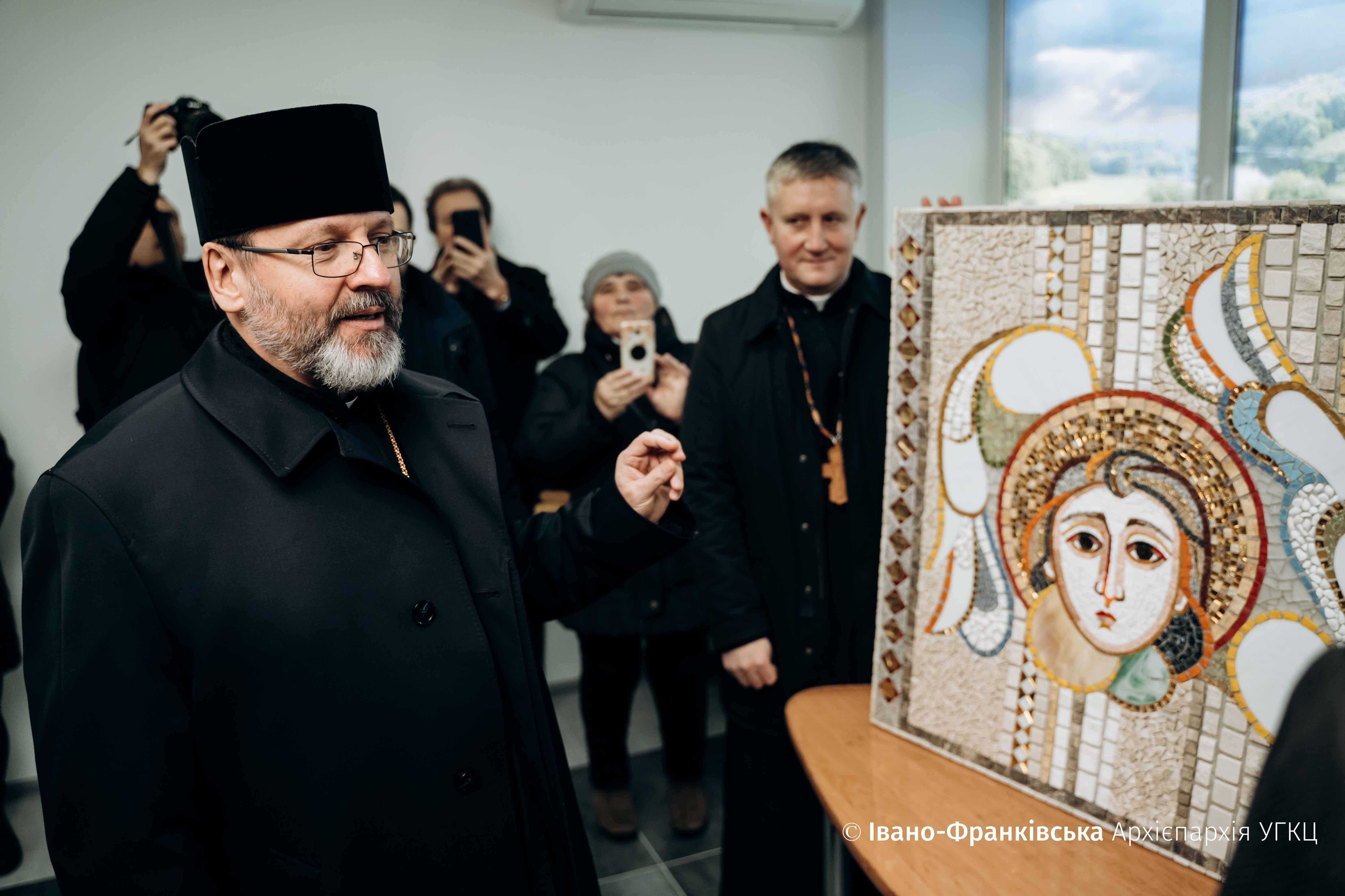 Блаженніший Святослав подарував музею Геології рідкісну мозаїку (ФОТО)