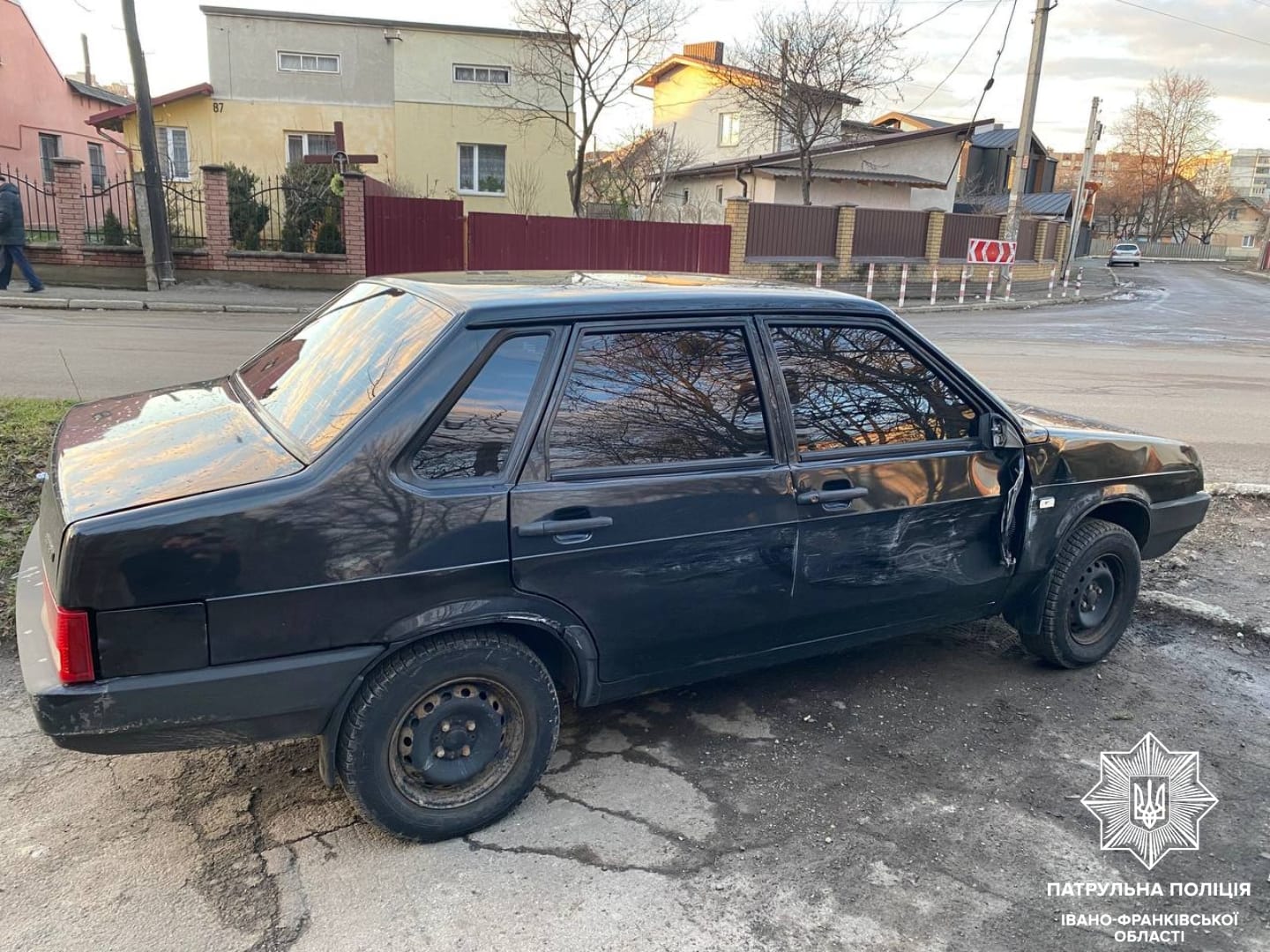 У Франківську п’яний водій врізався у чуже авто і втік (ФОТО)